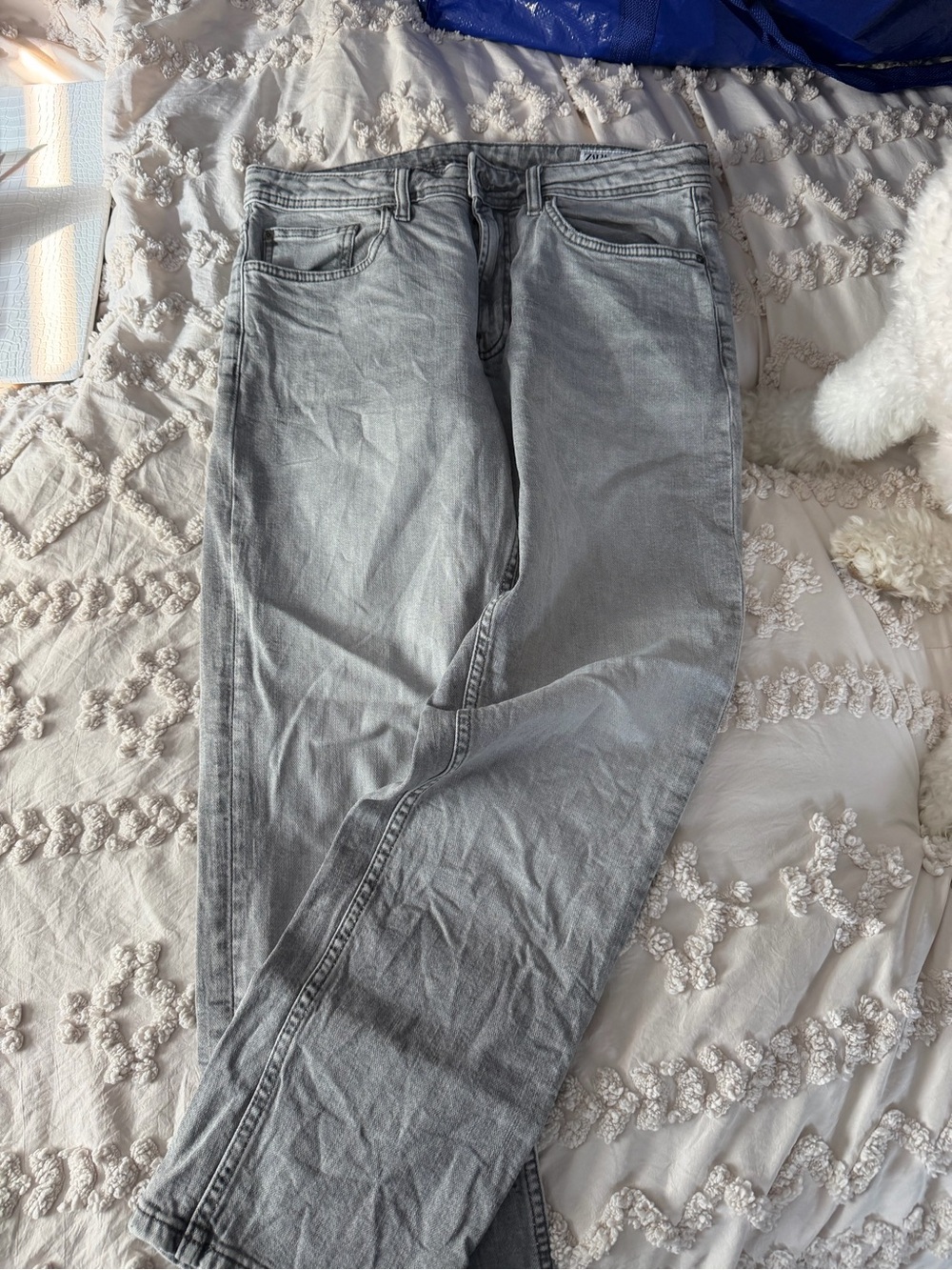 Zara Women's Straight-Leg Jeans in Light Gray